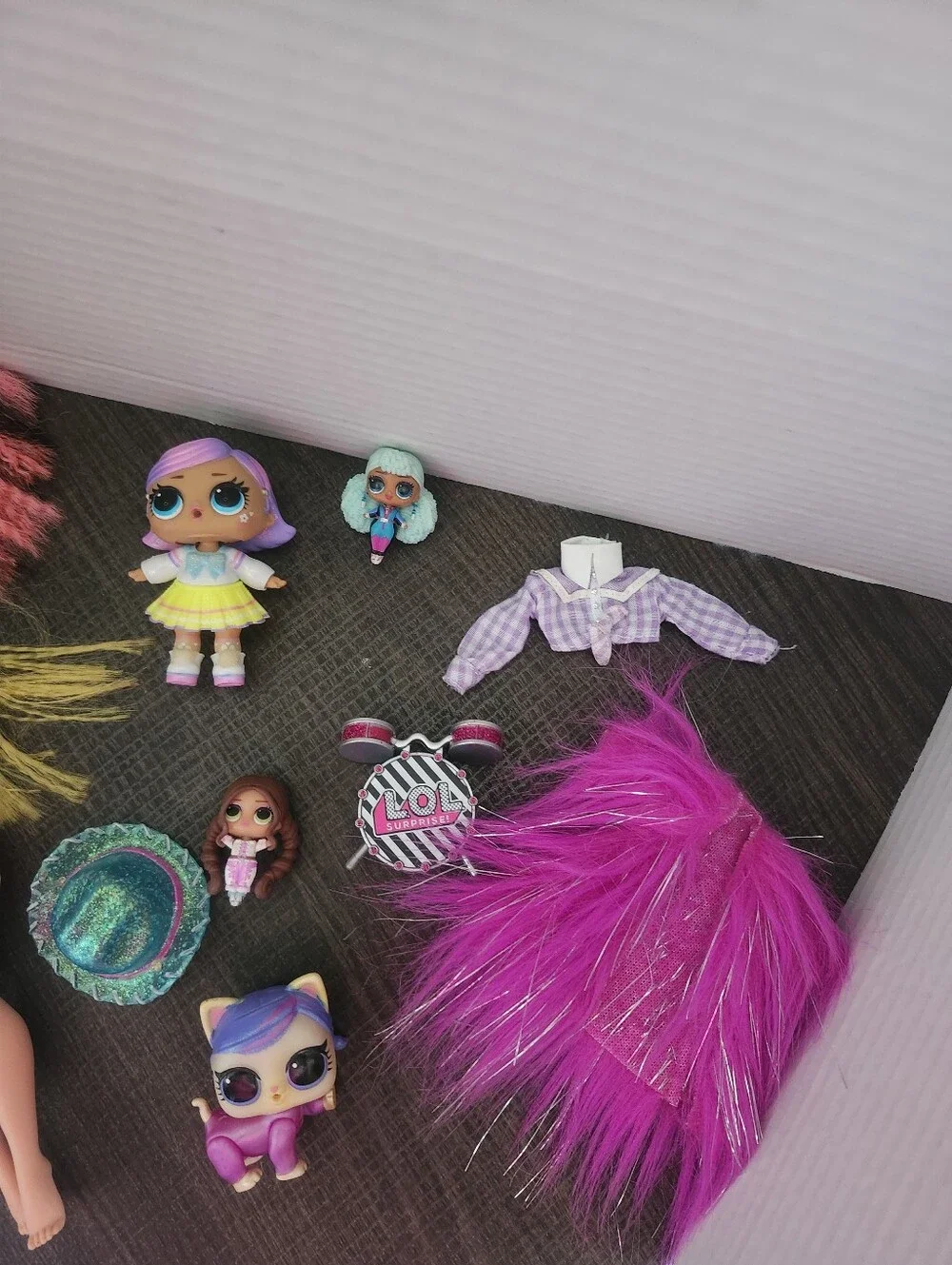 📌 NA. L.O.L. Surprise! Doll & Accessory Set – Pink, Yellow, Purple